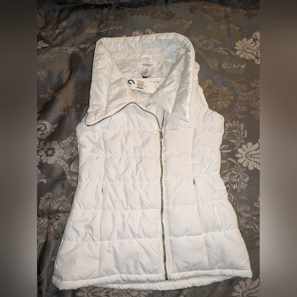 Workshop Republic Clothing NWT women's size medium white vest